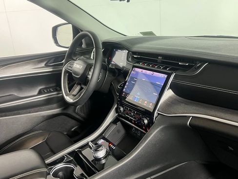 Used 2023 Jeep Grand Cherokee L Limited w/ Luxury Tech Group II image 35