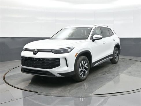 New 2026 Volkswagen Tiguan S image 3