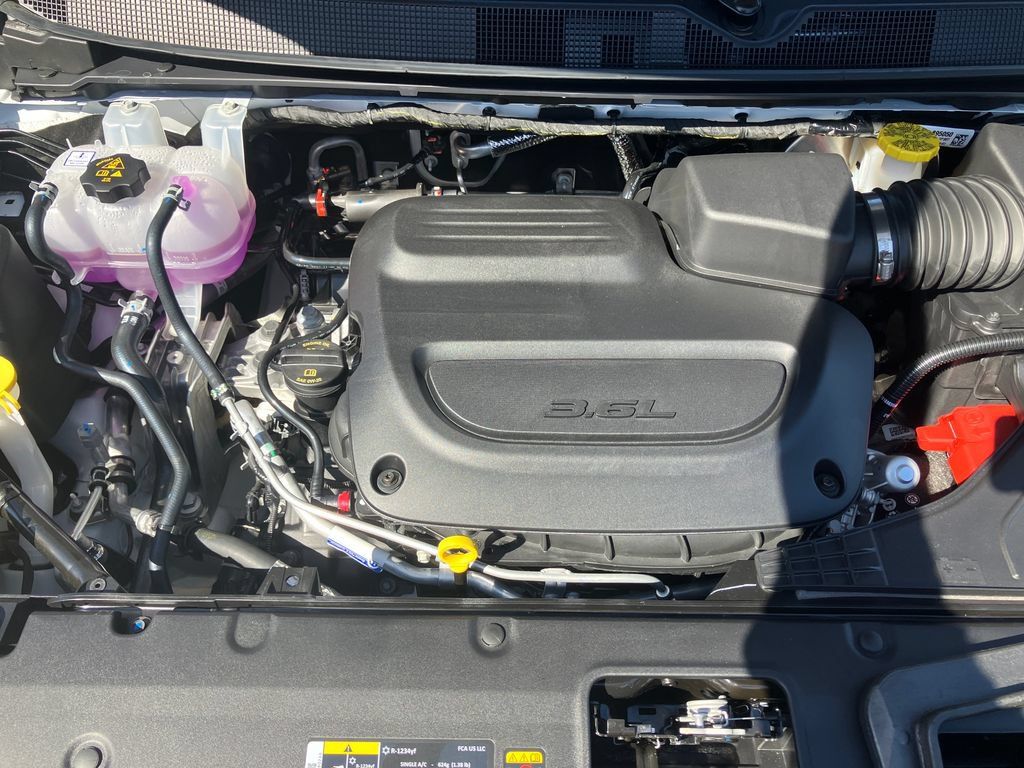 New 2027 Chrysler Pacifica Select FWD image 20