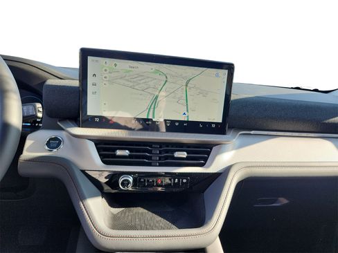 New 2026 Ford Explorer Active image 17