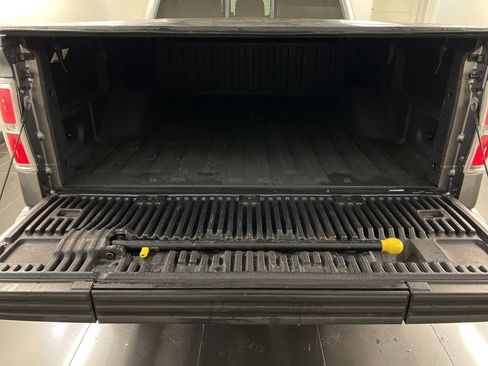 Used 2011 Ford F150 XLT w/ XLT Chrome Pkg image 27