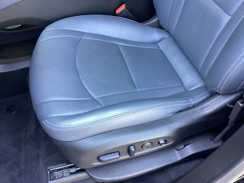 Used 2024 Buick Enclave Premium image 12