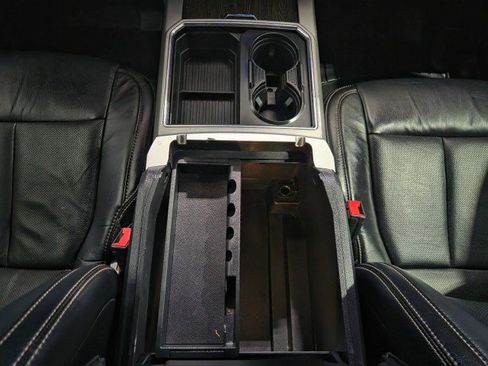 Used 2020 Ford F250 Lariat w/ Lariat Value Package image 45