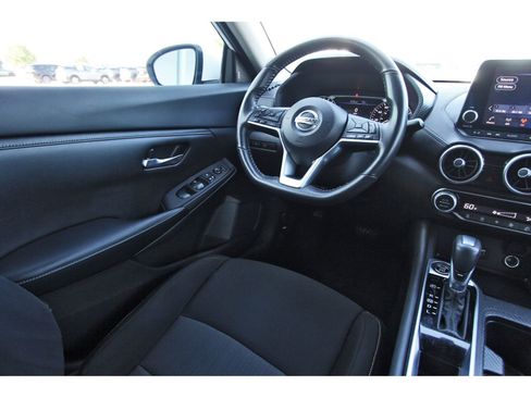 Used 2021 Nissan Sentra SV FWD image 11
