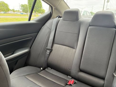 Used 2025 Nissan Altima 2.5 SV FWD image 34
