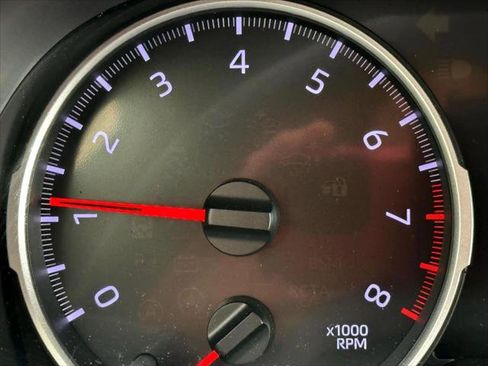 Used 2019 Toyota RAV4 LE image 29