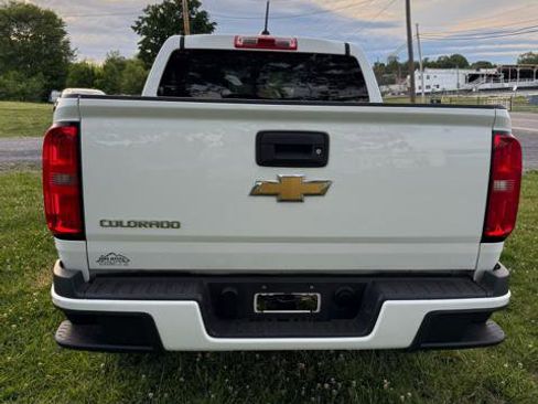 Used 2020 Chevrolet Colorado W/T w/ WT Convenience Package RWD image 7