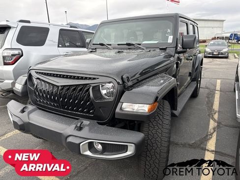 Used 2021 Jeep Wrangler Unlimited Sahara AWD/4WD image 7