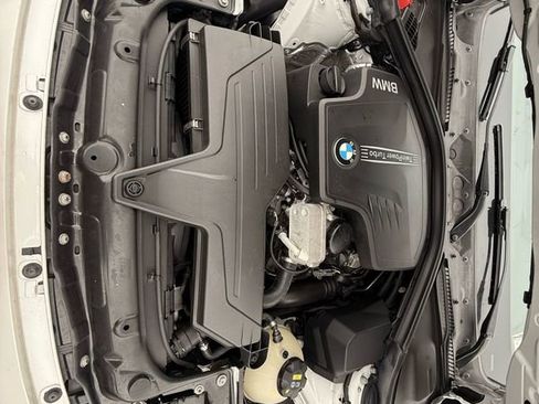 Used 2018 BMW 320i xDrive Sedan w/ Premium Package image 29