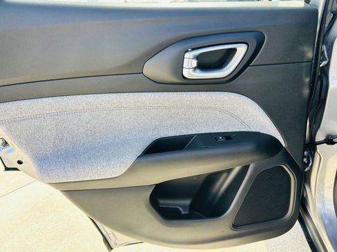 Used 2022 Jeep Compass Latitude image 22