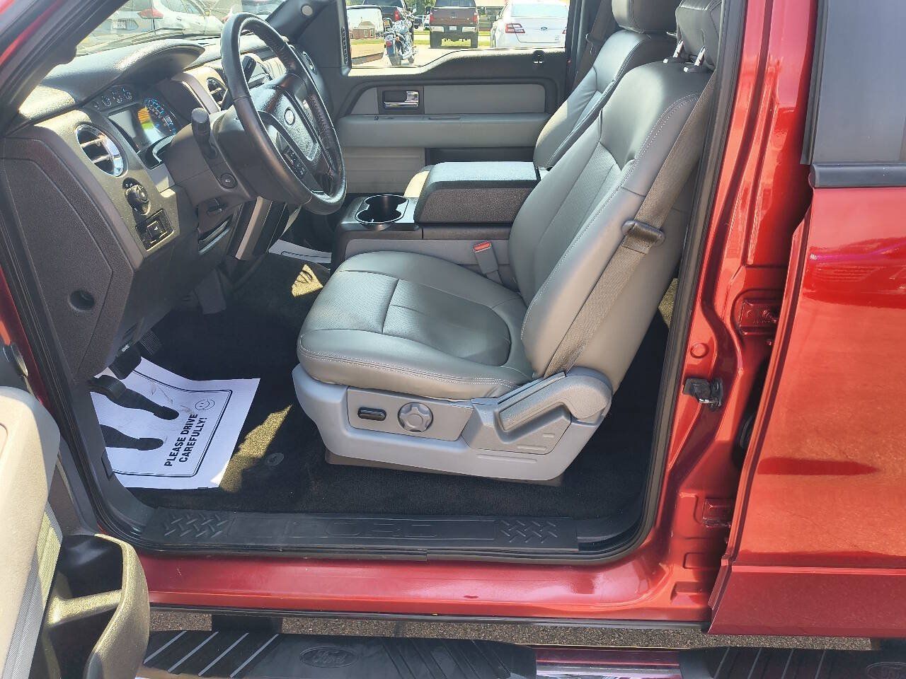 Used 2014 Ford F150 XLT w/ Equipment Group 302A Luxury AWD/4WD image 19