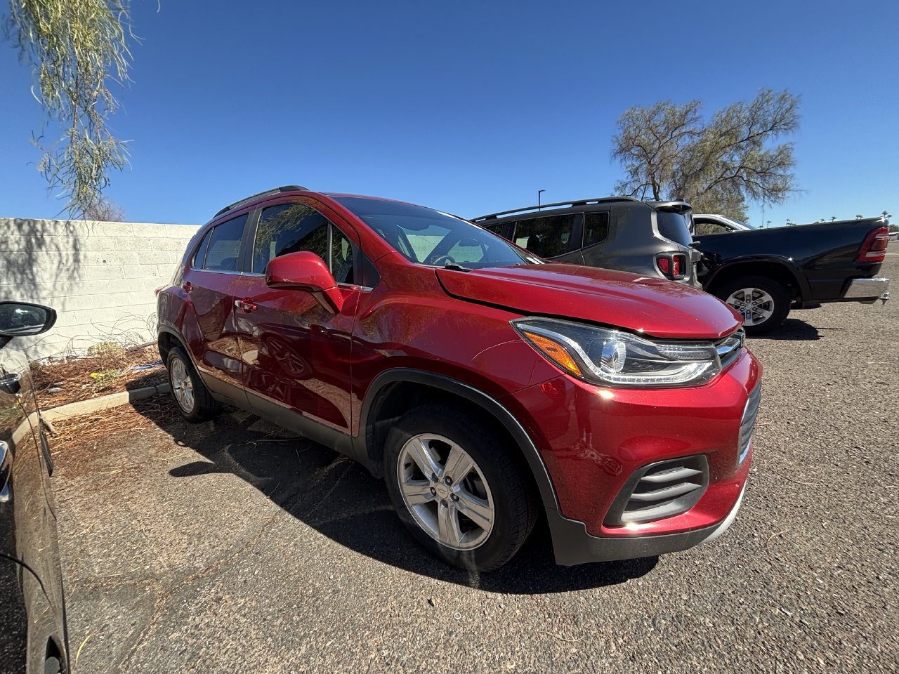 Used 2020 Chevrolet Trax LT FWD image 3
