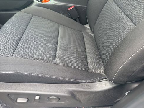 Used 2025 Chevrolet Colorado LT RWD image 6