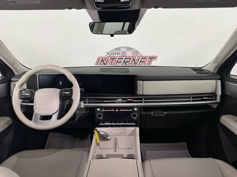 Used 2026 Hyundai Santa Fe SEL image 11