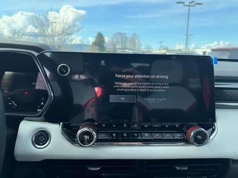 New 2025 GMC Canyon AT4 w/ AT4X AEV Edition image 13