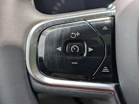 Certified 2023 Volvo XC60 B5 Ultimate w/ Protection Package Premier FWD image 18