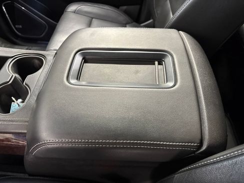 Used 2018 GMC Yukon XL SLT AWD/4WD image 28