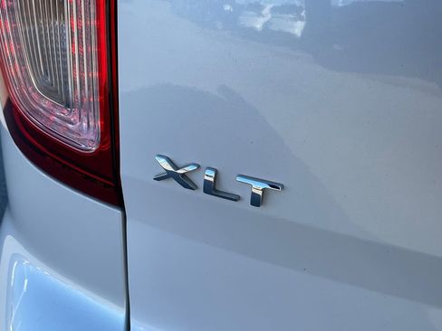 Used 2013 Ford Explorer XLT image 19