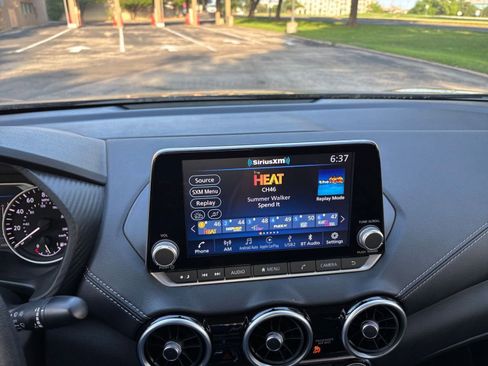 Used 2025 Nissan Sentra SV FWD image 17