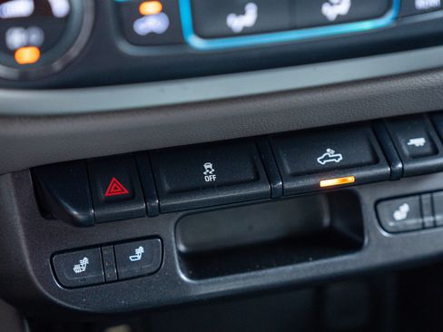 Used 2018 Chevrolet Colorado LT w/ Luxury Package, Chrome AWD/4WD image 31