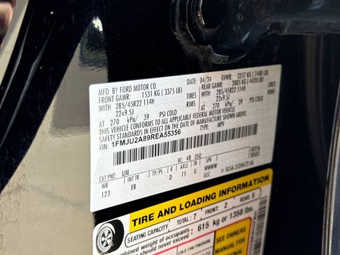 Used 2024 Ford Expedition Limited AWD/4WD image 41