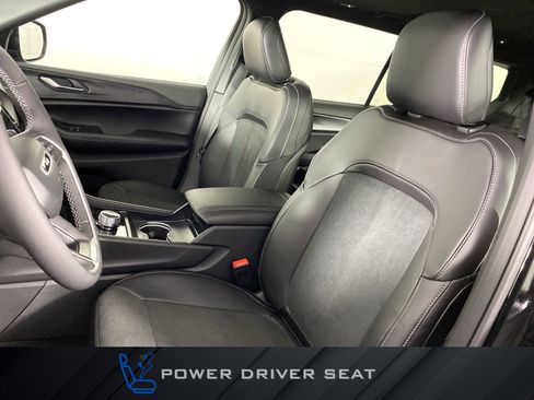 New 2025 Jeep Grand Cherokee L Altitude image 14