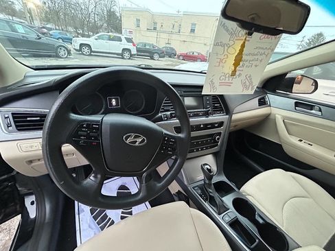 Used 2015 Hyundai Sonata SE w/ Option Group 09 image 11