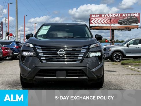 Used 2024 Nissan Rogue S FWD image 3