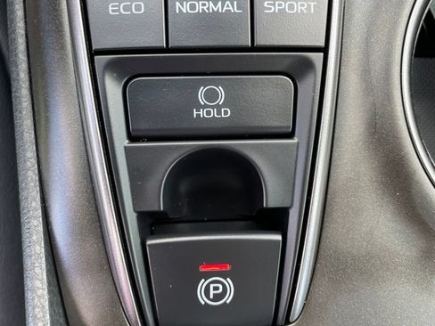 Used 2024 Toyota Camry SE w/ Convenience Package AWD/4WD image 20
