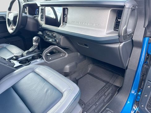 Certified 2024 Ford Bronco Outer Banks AWD/4WD image 8