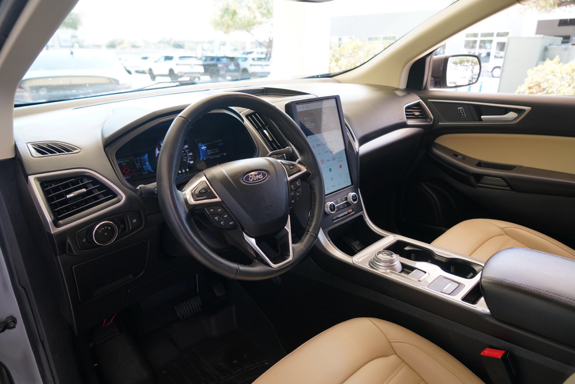 Used 2024 Ford Edge SEL AWD/4WD image 8