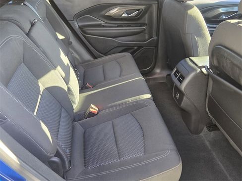 Used 2023 GMC Terrain SLE image 16