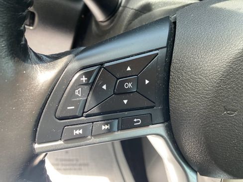 Used 2022 Nissan Sentra SV FWD image 39