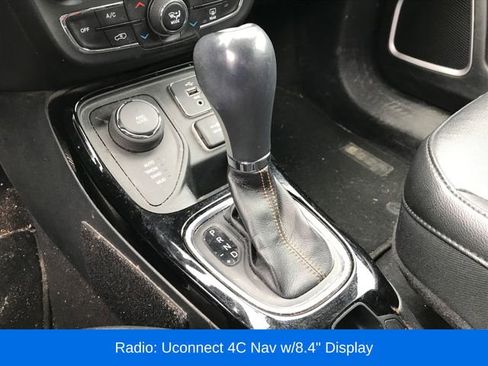 Used 2018 Jeep Compass Limited w/ Navigation Group AWD/4WD image 7