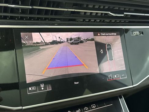 Used 2019 Audi Q8 Premium Plus w/ Premium Plus image 24