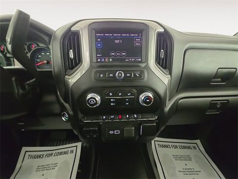 Used 2024 GMC Sierra 2500 Pro w/ Convenience Package image 11