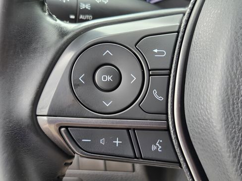 Used 2022 Toyota Camry SE image 23