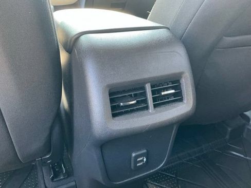Used 2021 Chevrolet Equinox LT FWD image 35