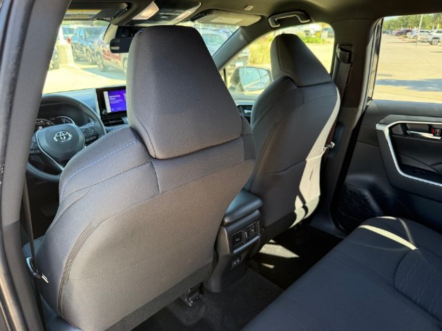 Used 2023 Toyota RAV4 SE AWD/4WD image 25