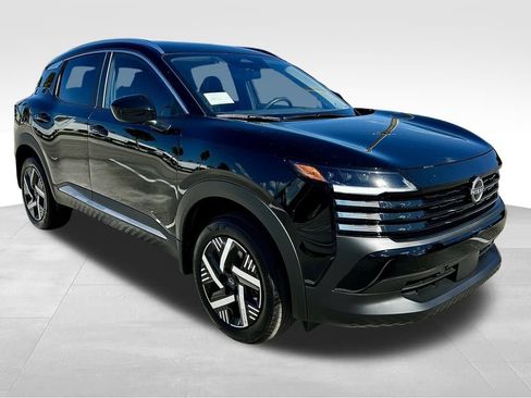 New 2026 Nissan Kicks SV w/ Illumination Package image 2