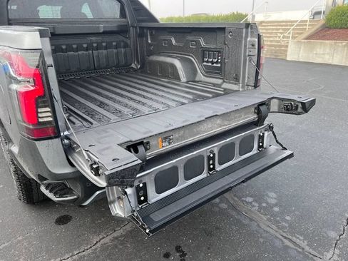Used 2026 Chevrolet Silverado EV Trail Boss w/ Premium Package AWD/4WD image 10