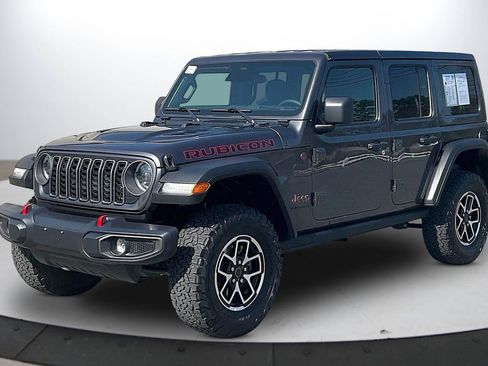 Certified 2025 Jeep Wrangler Unlimited Rubicon AWD/4WD image 4