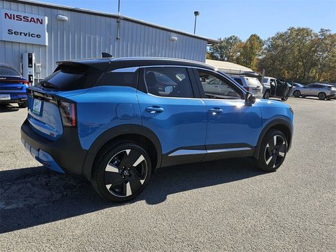 New 2026 Nissan Kicks SR image 12