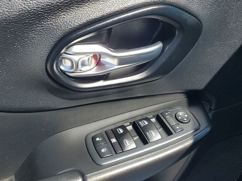 Used 2021 Jeep Cherokee Trailhawk w/ Sun, Sound & Nav Group image 50