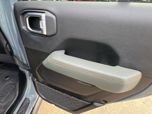 Certified 2024 Jeep Gladiator Mojave image 20