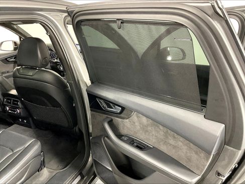 Used 2018 Audi Q7 3.0T Prestige w/ Prestige Package AWD/4WD image 40
