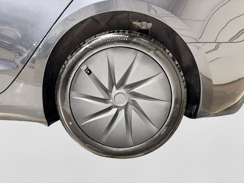 Used 2025 Tesla Model 3 Long Range RWD image 30