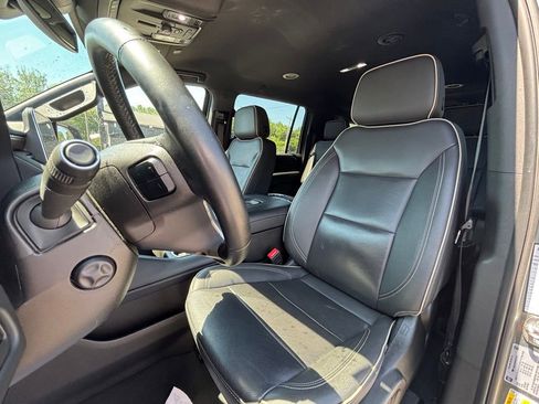 Used 2024 Chevrolet Suburban Premier AWD/4WD image 12