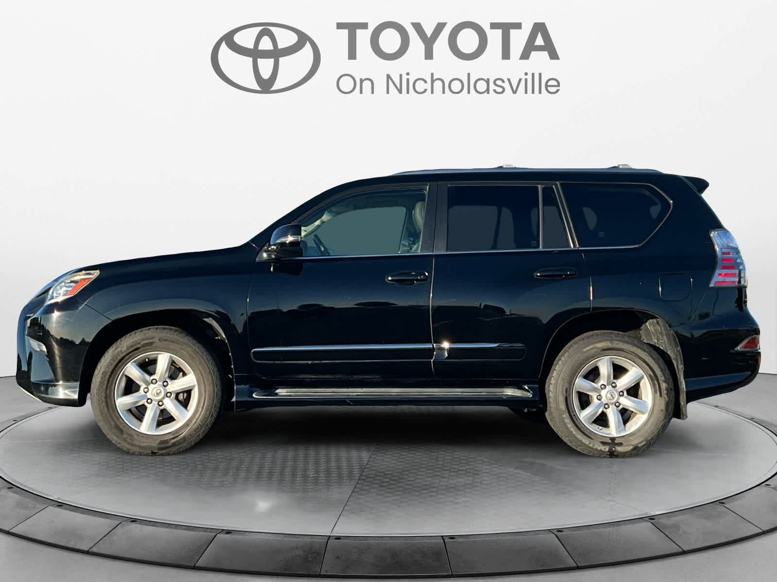 Used 2014 Lexus GX 460 AWD/4WD image 2