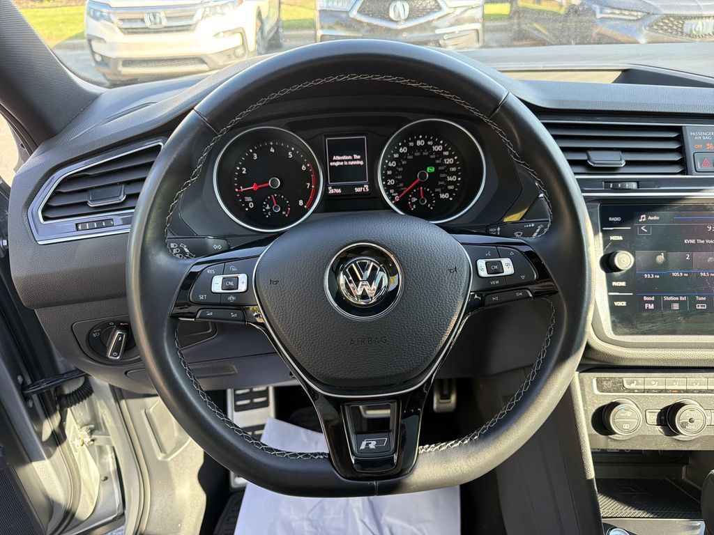 Used 2020 Volkswagen Tiguan SE R-Line FWD image 24